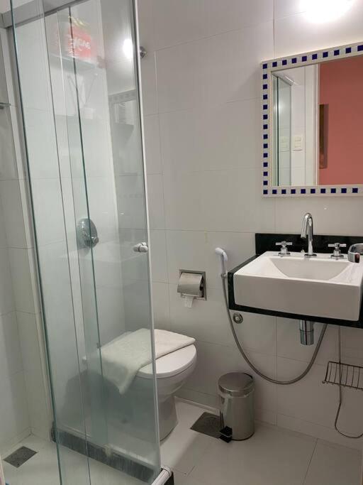 Charmoso Apartamento Na Av. Atlantica, Copacabana Рио-де-Жанейро Экстерьер фото
